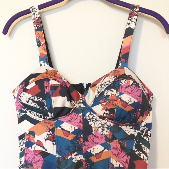 Jessica Simpson Kymball Geometric Floral Dress - Picture 3 of 9